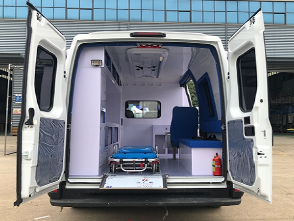 依维柯欧胜救护车