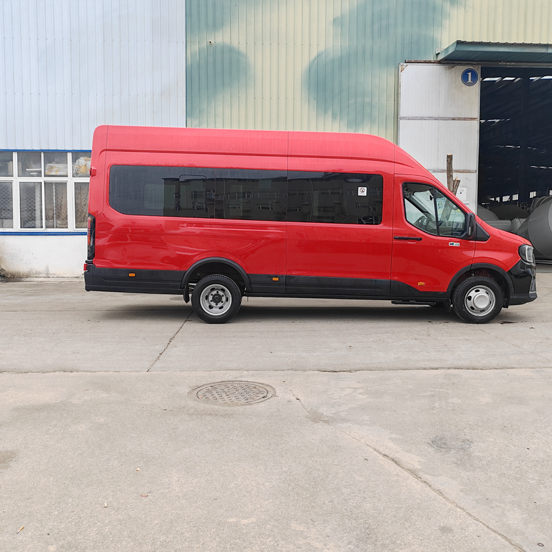 福特全顺T8加长轴运兵车